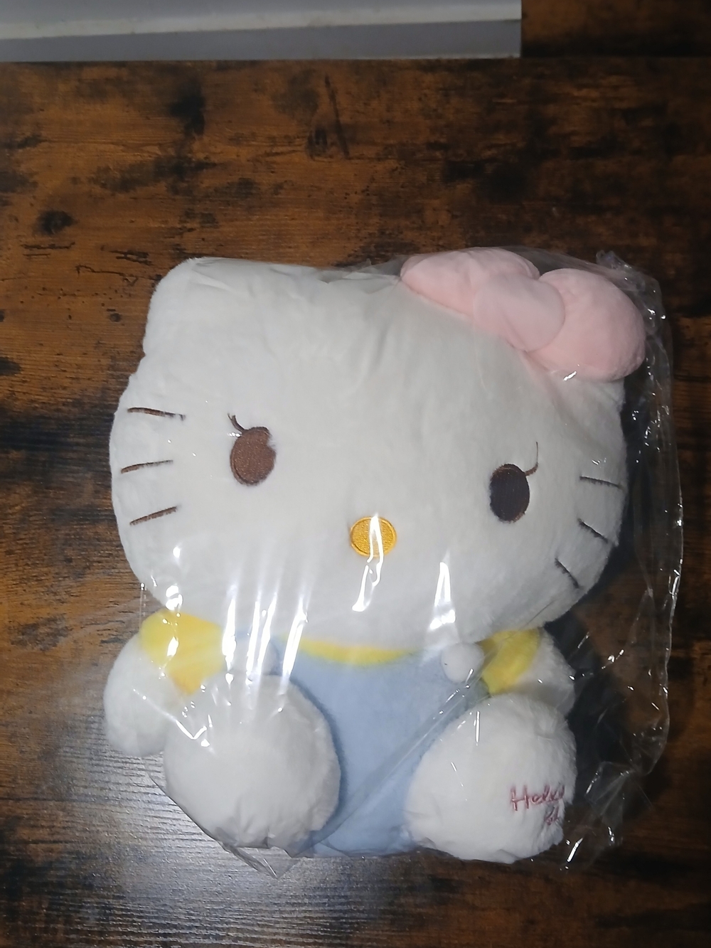 Hello Kitty Plush Decorative Pillow - White with Pink Bow